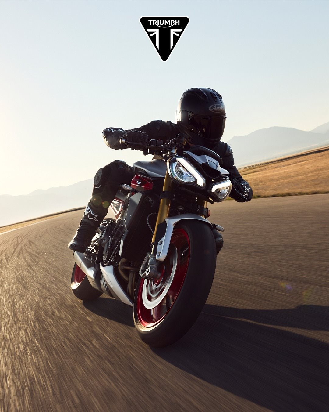 Vorschaubild für Post - Mehr Kurven, weniger Stress.

Manchmal brauchst du keine großen Pläne.

Nur dein Motorrad, eine kurvige Straße und ein bisschen Zeit für dich.

#triumphmotorcycle #bikerlife #triumphdeutschland #letsgo #Stressrelief