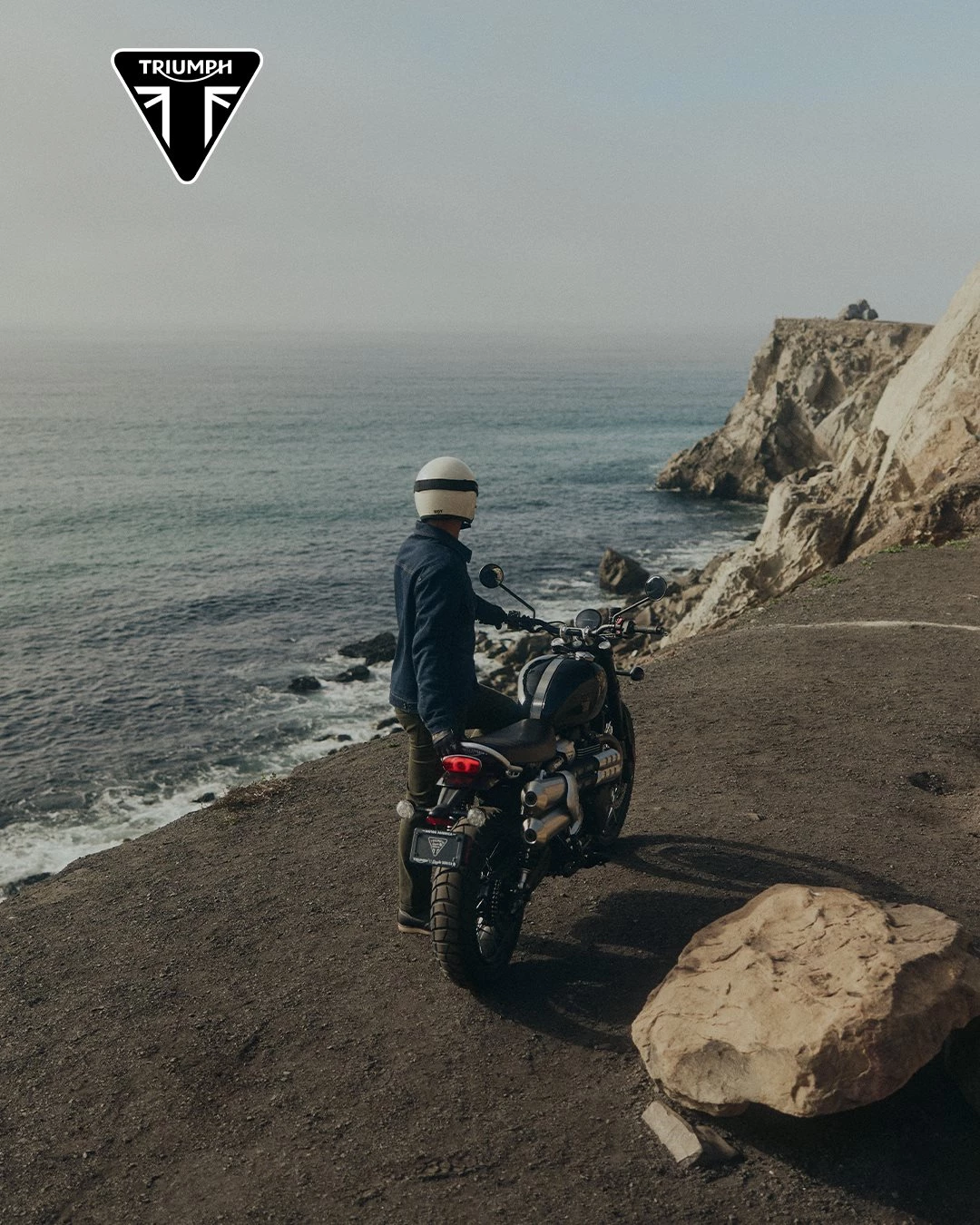Vorschaubild für Post - Fährst du, solange die Straßen frei sind – oder steht dein Motorrad im Herbst in der Garage?

Wann endet deine Motorradsaison?

#triumphmotorcycle #bikerlife #triumphdeutschland #letsgo #motorradsaison