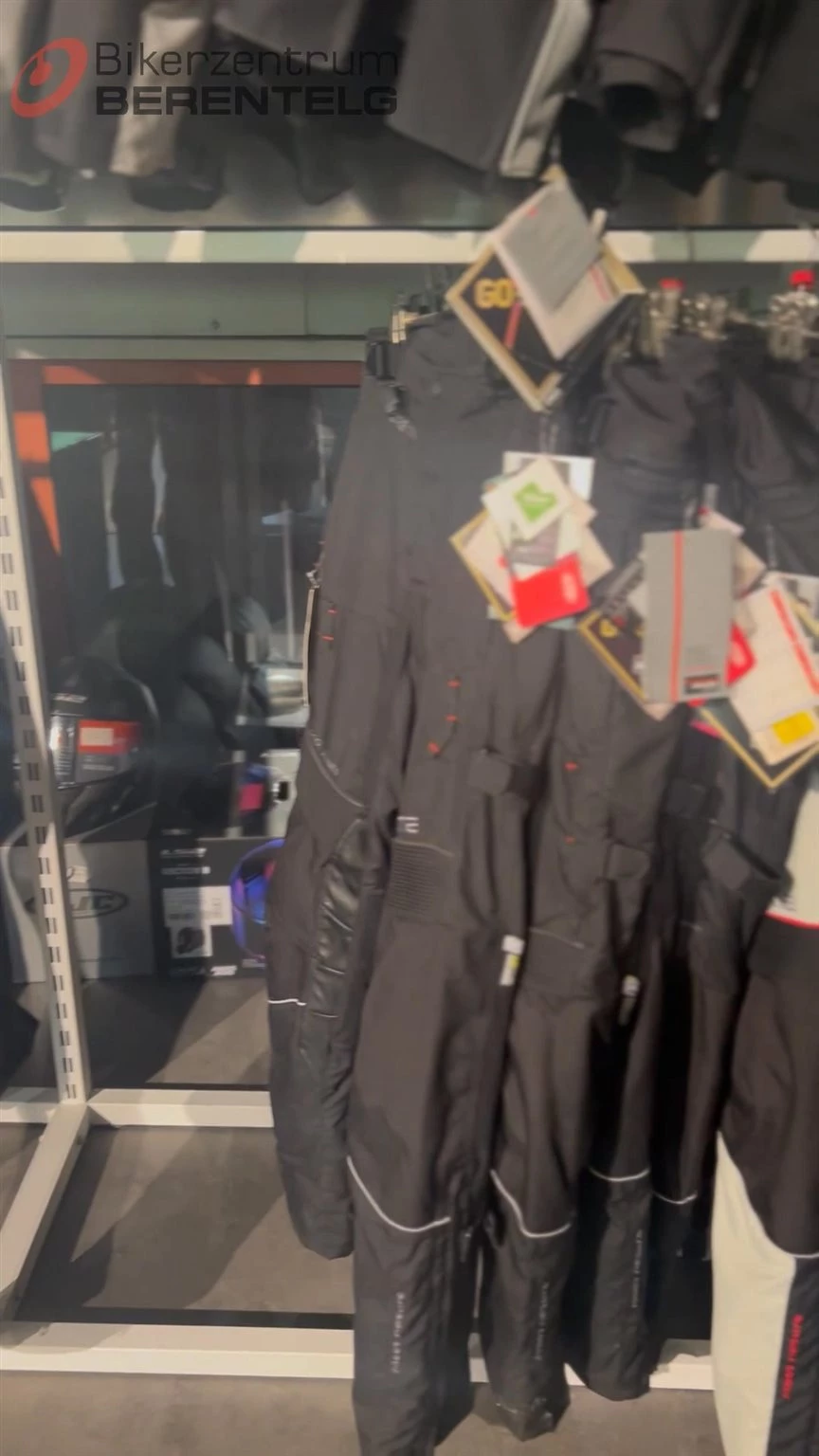 Vorschaubild für Post - 🌧️✨ Trotz Regen – ein voller Erfolg! ✨🌧️

Die Regale haben wieder Platz, danke für eure Unterstützung. 🛒❤️

Jetzt heißt es: Wieder Auffüllen! 🚚📦

👉 Danke an alle, die dabei waren!

#bikerzentrumberentelg #meppen #berentelg #750qmbikerparadies #biker #bikedaily #rentabike #testride #onroad #RideSafe #instabike