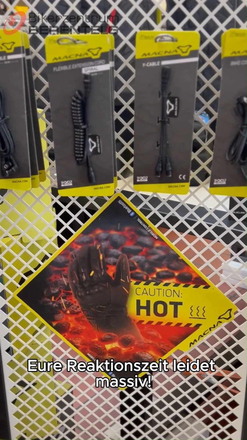 Vorschaubild für Post - ❄️ Tipp des Tages: Warme Hände! 🧤🔥
Viele unterschätzen es – aber kalte Finger reduzieren deine Reaktionszeit extrem und können im Ernstfall richtig gefährlich werden.

Ob Heizgriffe, Winter-Handschuhe oder eine clevere Kombination aus beidem: Das richtige Equipment macht im Winter den entscheidenden Unterschied.

➡️ Sorgt vor und bleibt sicher unterwegs!
Wir beraten euch gern zu passenden Handschuhen und Heizgriffen für eure Maschine.

🏍️💨 Bikerzentrum Berentelg – warm, sicher, vorbereitet.

#bikerzentrumberentelg #biker #bikedaily #meppen #motorrad #motorradbekleidung #bikergram #instabike