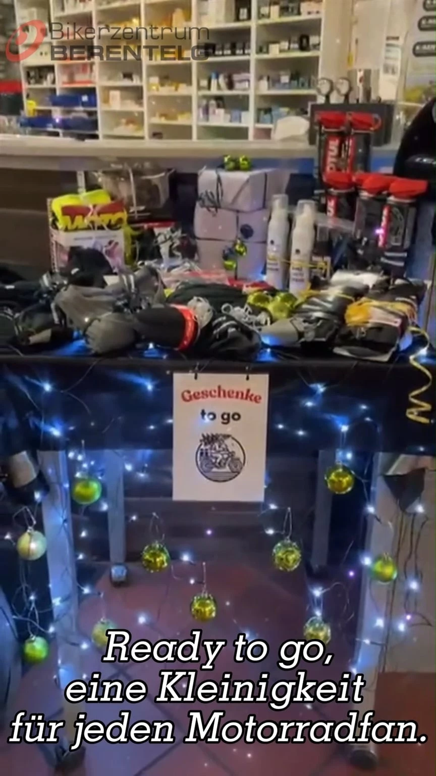 Vorschaubild für Post - 🎄 Weihnachten kommt – und wir haben die perfekten Geschenksets für Motorradfans! 🏍️🎁

Ob für Freunde, Familie oder den eigenen Wunschzettel: Unsere neu zusammengestellten Geschenksets sind ideal für alle, die Benzin im Blut haben.
Praktisch, stylisch und perfekt zum Verschenken – damit unterm Weihnachtsbaum garantiert Biker-Freude aufkommt!

➡️ Jetzt vorbeischauen und das passende Set sichern!

 #bikerzentrumberentelg #biker #bikelove #onroad #bikedaily #meppen #motorrad #bikerlife #motorradbekleidung #750qmbikerparadies