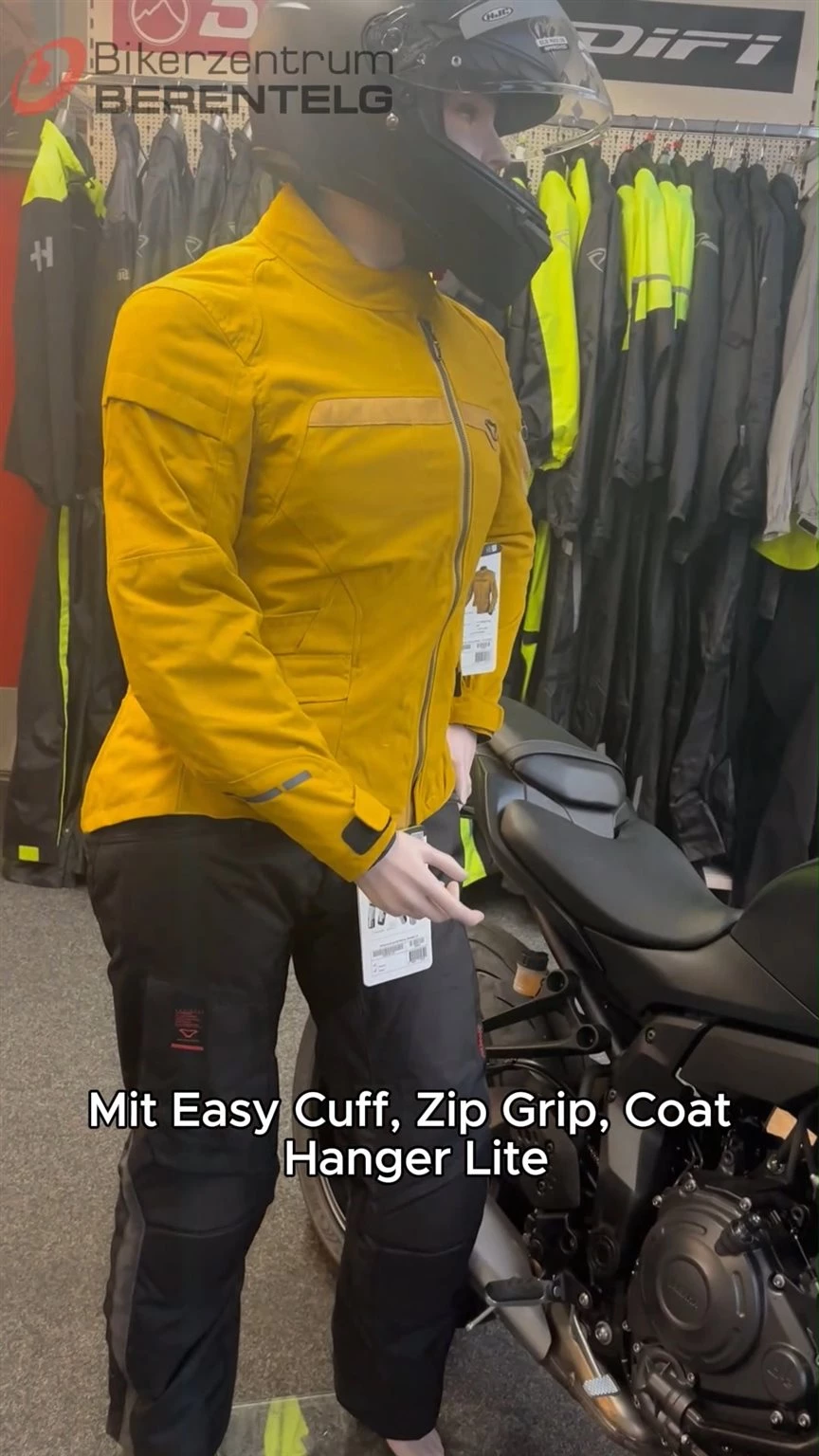 Vorschaubild für Post - 🔥 Die Evora Damen-Motorradjacke – bereit für jedes Wetter! 🔥

Die Evora ist eine 2-lagige Allwetterjacke, die euch dank ihrer festen Raintex-Membran zuverlässig trocken hält.
Bei warmem Wetter einfach das Thermofutter herausnehmen – fertig für die nächste Tour!

Mit dabei:
✔️ Easy Cuff für bequemes An- und Ausziehen
✔️ Zip Grip für leichteres Schließen mit Handschuhen
✔️ Coat Hanger Lite zum stabilen Aufhängen
✔️ RISC Level-1 Protektoren an Schultern & Ellenbogen
➕ Rückenprotektor ganz einfach nachrüstbar

Perfekt für Fahrerinnen, die Flexibilität und Schutz suchen! 🏍️✨

#bikerzentrumberentelg #750qmbikerparadies #bikergirl #saferoad #satterabatte #motorradbekleidung #motorrad #bikerlife #biker