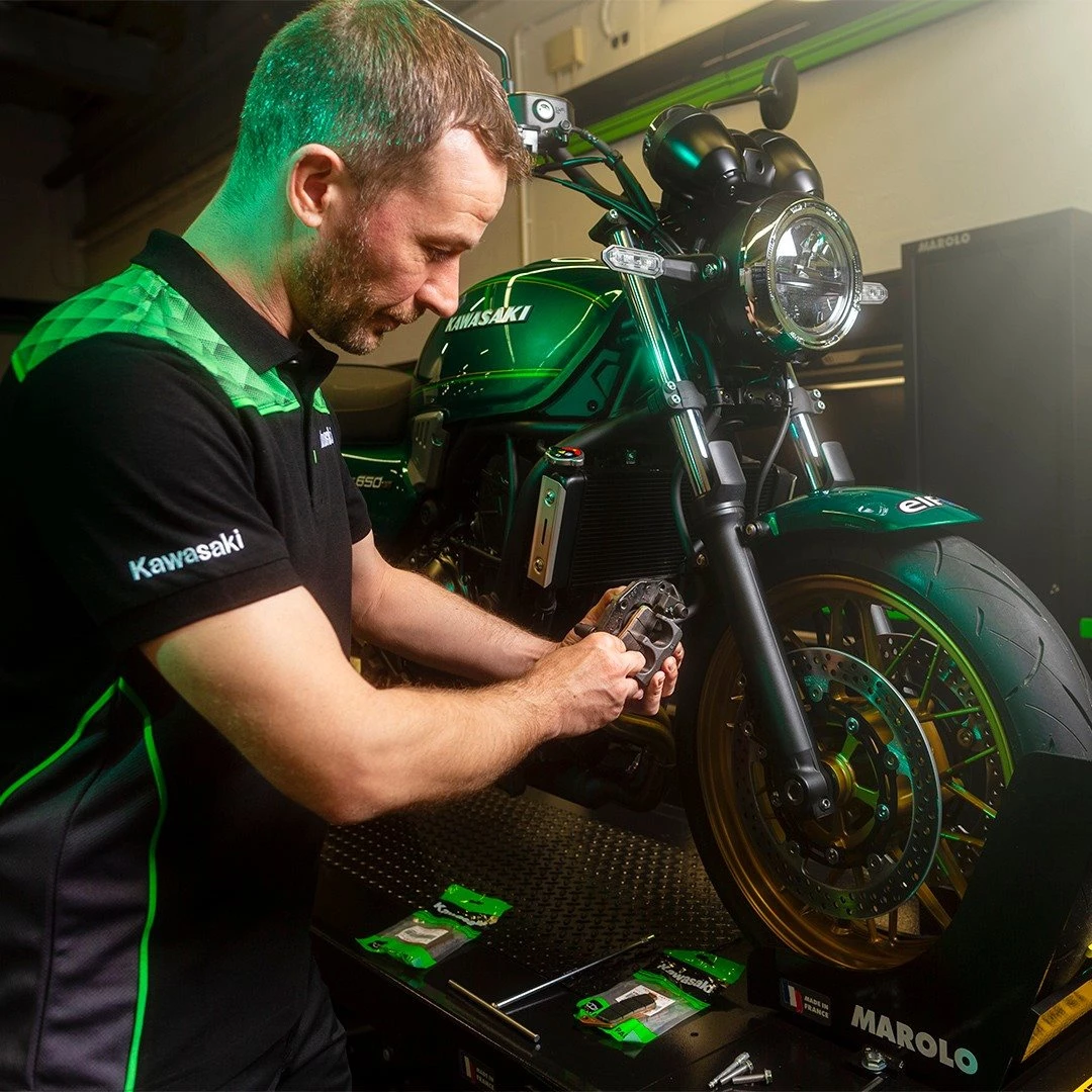 Vorschaubild für Post - Ob dein Bike im Winterschlaf 😴 ist oder du ganzjährig unterwegs bist:
Ein kurzer Check lohnt sich immer. 🔧

Bist du noch unterwegs?

Wir unterstützen dich gerne 😎 Schriebe uns einfach an oder komm direkt bei uns vorbei

#Kawasaki #KawasakiDeutschland #LetTheGoodTimesRoll #MotorradPflege #TeamGreen #MotorradTipps