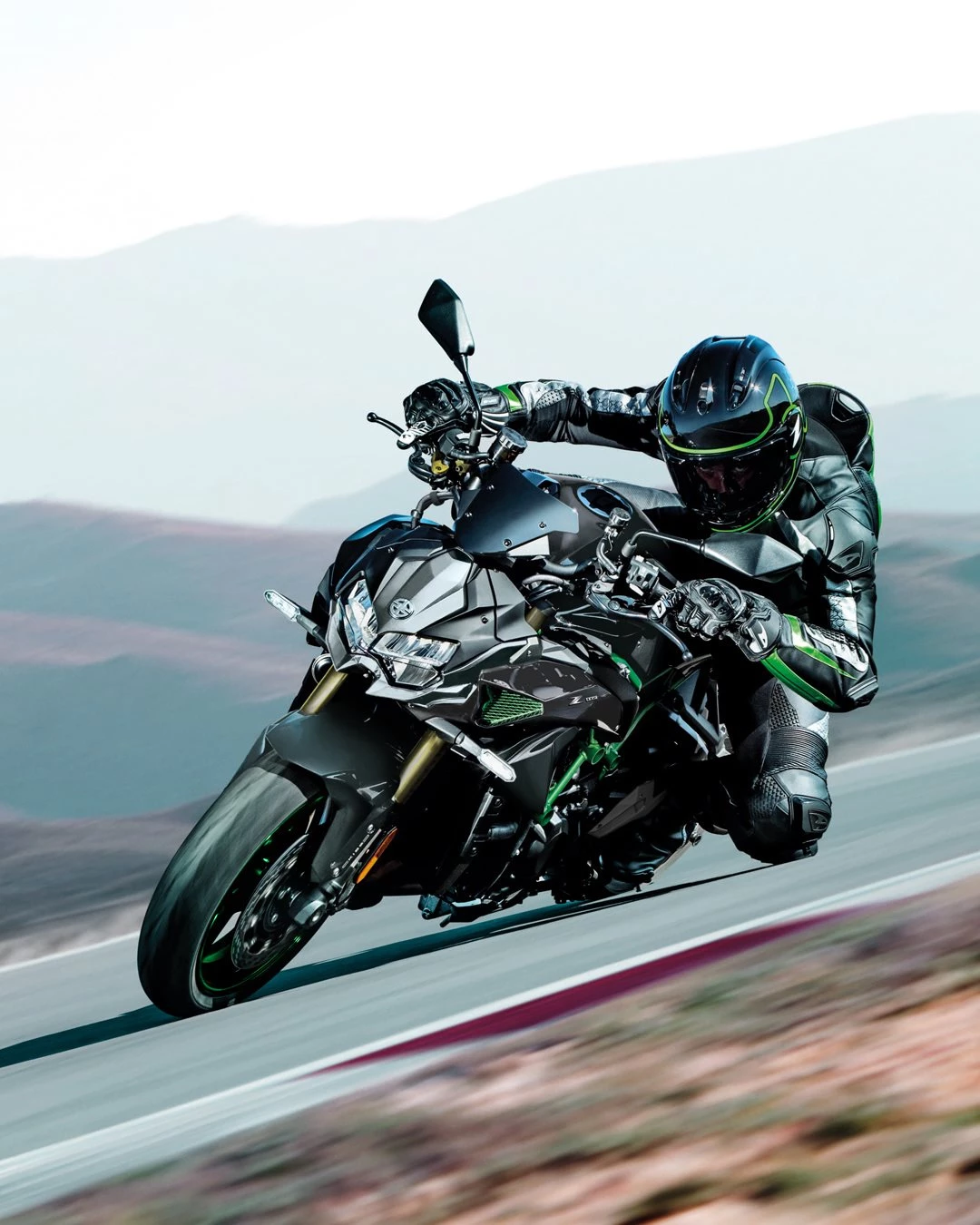 Vorschaubild für Post - Leistung, die sich anders anfühlt. ⚡️

Bei der Kawasaki Z H2 SE steht nicht nur die Power im Fokus, sondern wie sie entsteht.

Der Kompressor sorgt für eine gleichmäßige, kontrollierte Entfaltung und es entsteht ein Sound, den man nicht mehr vergisst.

Komm vorbei und erlebe den Unterschied selbst. 😮‍💨

#Kawasaki #LetTheGoodTimesRoll #KawasakiDeutschland #ZH2SE #KawasakiZH2
