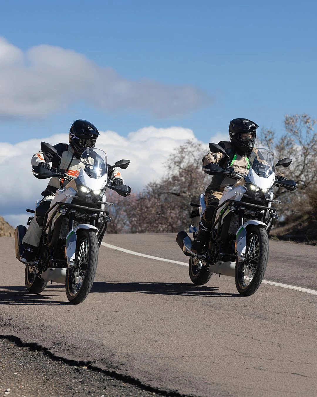 Vorschaubild für Post - Egal ob Straße oder Schotterpiste – die KLE500 SE ist für beides gemacht. 🏍️💨
Leicht, vielseitig und bereit für jedes Abenteuer – genau dann, wenn dich die Straße mal weiter führt als geplant.

Egal, wohin dein Weg führt – wir unterstützen dich dabei. 🤘

#Kawasaki #LetTheGoodTimesRoll #KawasakiDeutschland #KLE500SE #KLE500