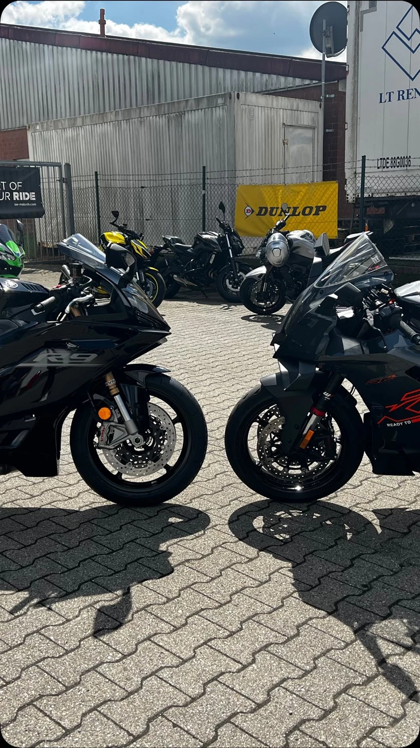 Vorschaubild für Post - YAMAHA YZF-R9 || KTM RC990R Schönheit in einem Video ! #yamaha #ktm