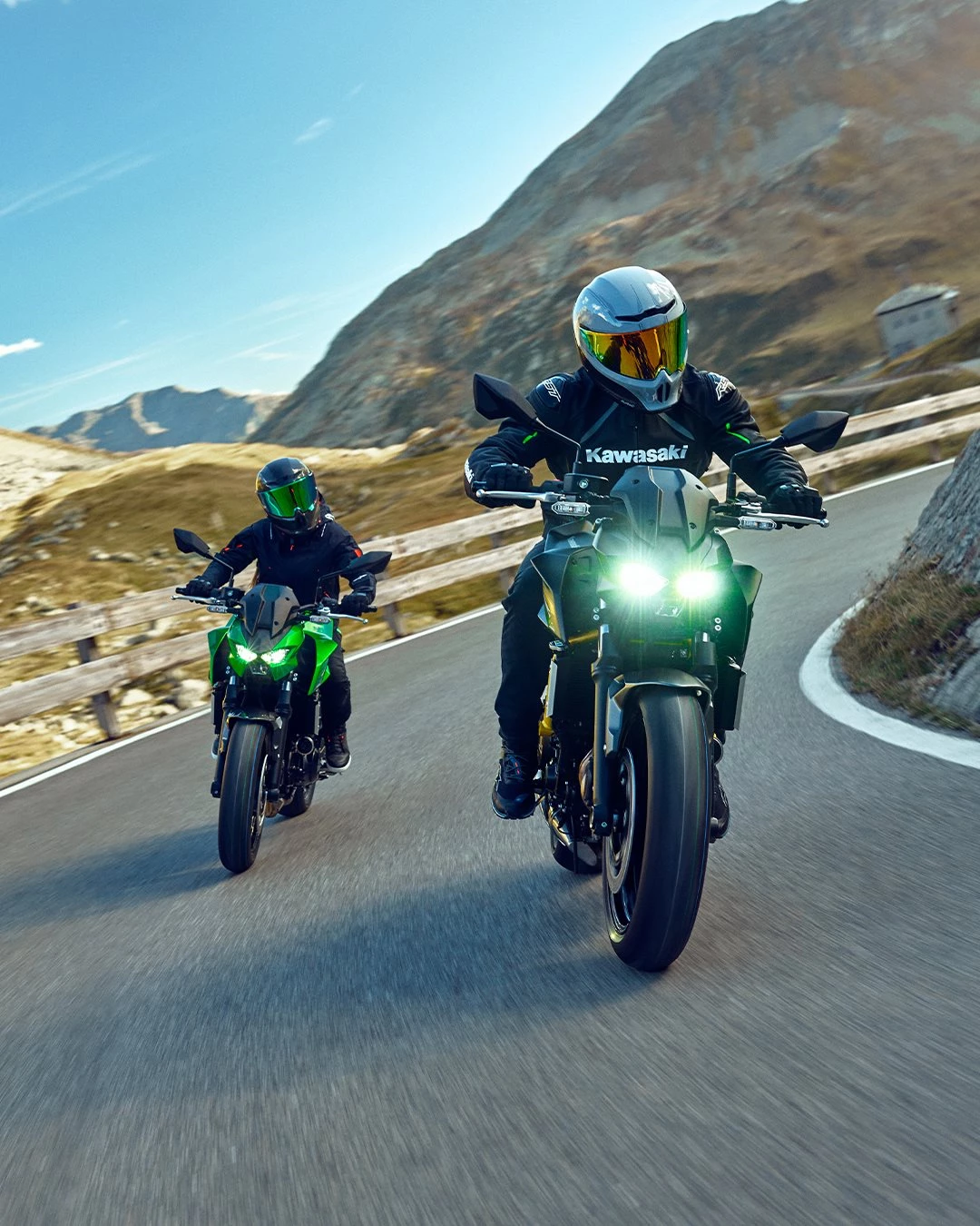 Vorschaubild für Post - Manchmal braucht es nur eine kurvige Straße und das richtige Motorrad. 🏍️
Die Kawasaki Z650 S macht aus jeder Fahrt ein kleines Abenteuer.
Wo würde deine nächste Tour hingehen?

#Kawasaki #LetTheGoodTimesRoll #KawasakiDeutschland #Z650S #KawasakiLife
