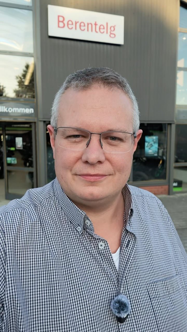 Vorschaubild für Post - „Samstags hat doch eh keiner richtig Zeit für mich…“ 🤔

Doch. Wir. 😎

Morgen von 9 bis 13 Uhr ist unser Team für euch da.

Ob ihr euch für ein neues Motorrad interessiert, eine Beratung braucht, durch unseren Bekleidungsshop stöbern wollt oder einfach mal schauen möchtet, was gerade bei uns steht – kommt vorbei. 🏍️

Kein Stress, kein Termin zum Umschauen – einfach reinkommen.

👇 Jetzt mal an die Motorradfahrer: Was müsste ein Händler samstags bieten, damit ihr sagt: Da fahr ich hin?

Wir sehen uns morgen! 👋

#Motorrad #Meppen #Motorradhändler #Samstag #BikerzentrumBerentelg