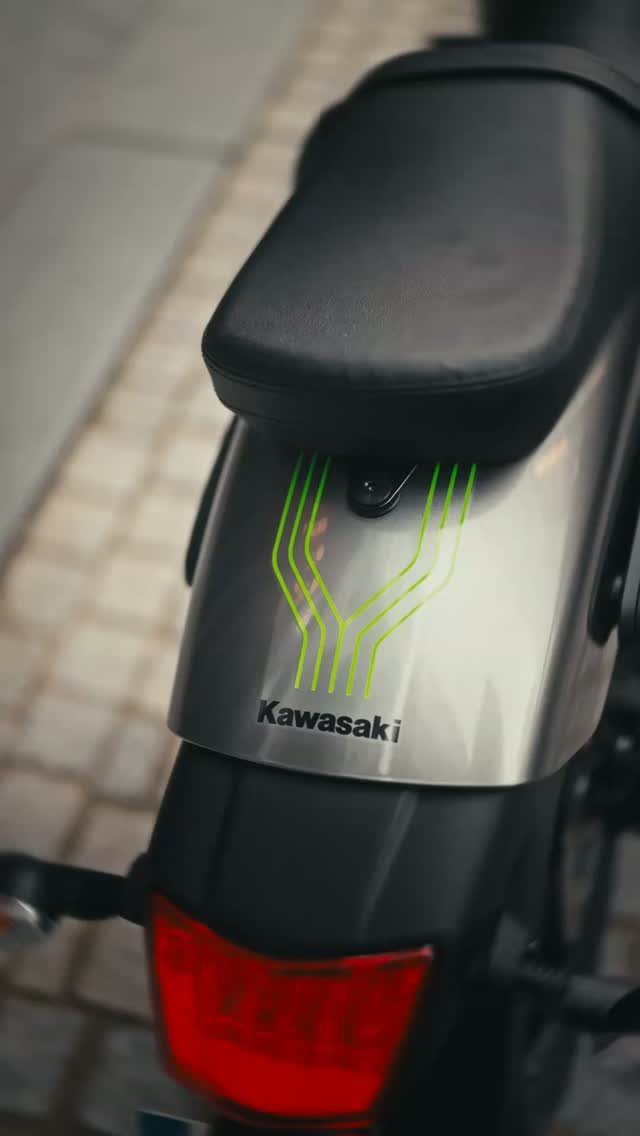Vorschaubild für Post - Feierabend. Helm auf. Kopf frei. 😎

Die Vulcan S macht Lust auf eine entspannte Runde. Ihr 649-cm³-Reihenzweizylinder liefert kraftvollen Durchzug, während die niedrige Sitzhöhe und die lässige Sitzposition für unkompliziertes Cruiser-Feeling sorgen.

Du willst wissen wie gut sie zu dir passt? 
Komm gerne vorbei uns teste es vor Ort 😎

#Kawasaki #LetTheGoodTimesRoll #VulcanS #Cruiser
