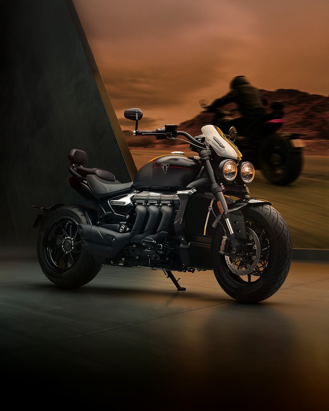 Vorschaubild für Post - Ab sofort in neuem Look erhältlich: Die Rocket 3 Storm GT in Matt Sapphire Black & Satin Granite 🖤 

Gefällt sie euch?
#triumph #fortheride #motorcycle #rocket3