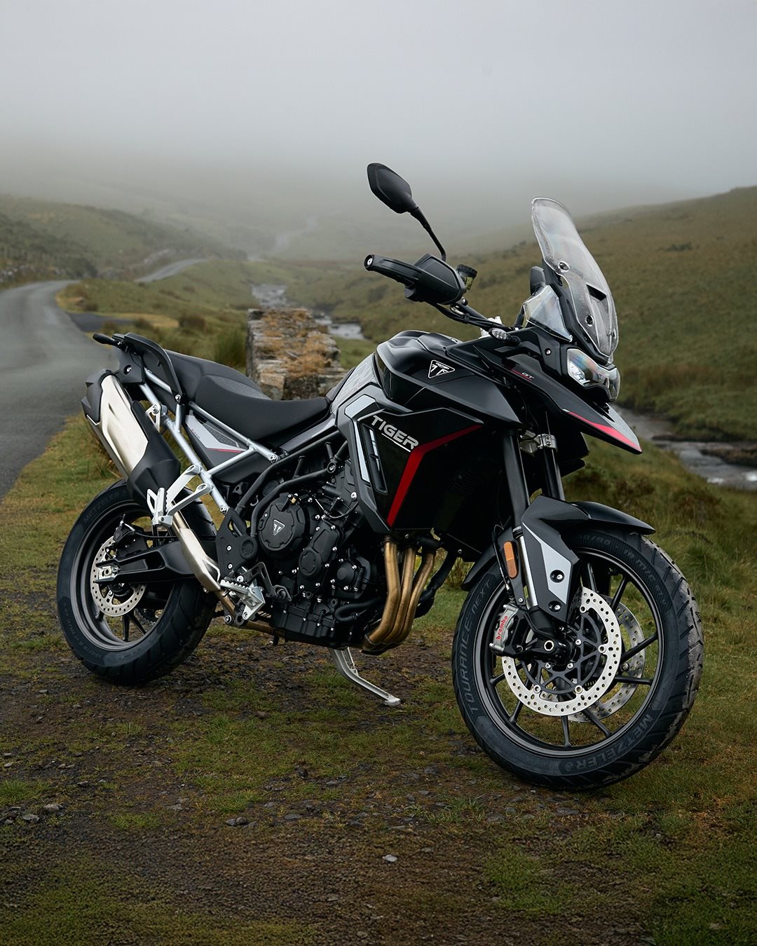 Vorschaubild für Post - Abenteuer, Komfort und Power in einem Bike vereint - so ist die Tiger 900. Sichere dir aktuell noch den exklusiven Kundenvorteil von 900 €*, aber nur noch bis 30.09.2025! 

*Angebotsdetails siehe Webseite
#triumph #motorcycle #fortheride #tiger900