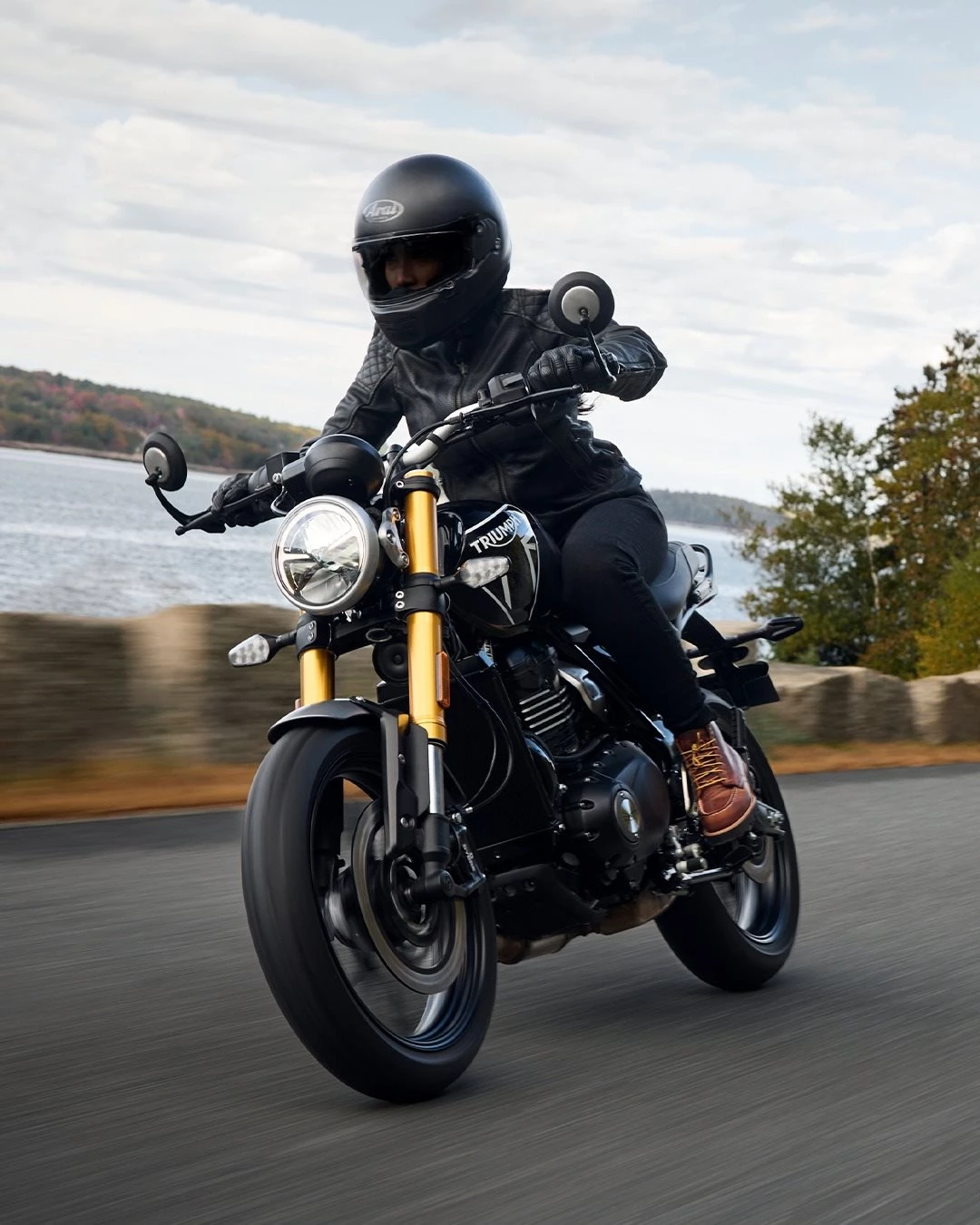 Vorschaubild für Post - Gute Nachrichten: Die Auswahl der A2-Motorräder wächst und wächst! 🔥

Ab Werk bieten wir die Speed 400, Tracker 400, Scrambler 400 X & XC als A2-tauglich an - außerdem können unsere neuen Bonneville-Modelle mit separat erhältlichen Kits umgerüstet werden.

Perfekt für alle, die auf der Suche nach dem alltäglichen Fahrspaß sind. 

#triumph #triumphmotorcycles #speed400