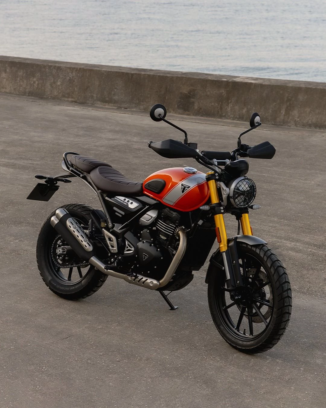 Vorschaubild für Post - Das agile Handling, die erstklassige Performance und das hochwertige Finish machen die Scrambler 400 X zu einem coolen und leistungsstarken Bike.

Überzeug dich selbst von ihr - jetzt bei uns im Showroom!

#triumph #triumphmotorcycles #scrambler400x