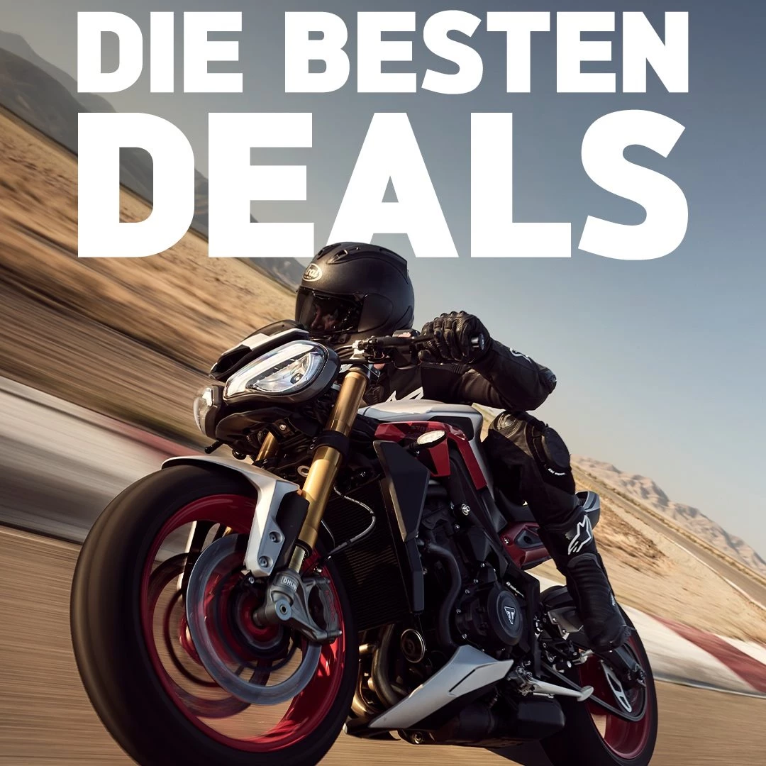 Vorschaubild für Post - Die Tage werden kürzer, doch der Ride ist noch lange nicht vorbei. Jetzt ist die perfekte Zeit, die letzten warmen Tage des Jahres auf zwei Rädern zu genießen – und gleichzeitig schon den Grundstein für die nächste Saison zu legen.
Wir laden dich hiermit herzlich zu unserem Triumph Kurvenausklang am 26.09.2026 ein. Freu dich auf gute Gespräche, viele Probefahrten und die Gelegenheit, die aktuelle Triumph Modellpalette noch einmal ausgiebig zu erleben.
Besonders attraktiv: Profitiere von exklusiven Angeboten auf ausgewählte Vorführ- und Aktionsmodelle. Vielleicht wartet genau jetzt dein neues Traumbike auf dich – bereit für die letzten langen Touren 2026 und den perfekten Start in die kommende Saison.
Wir freuen uns darauf, gemeinsam mit dir das Motorradjahr stilecht auf 2 Rädern ausklingen zu lassen.