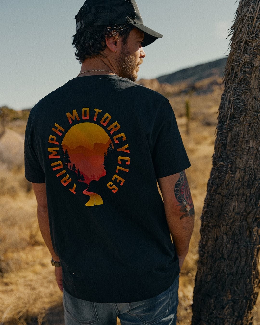 Vorschaubild für Post - Entspannt durch den Sommer - aber bitte mit Stil. ☀️
Entdecke im Showroom unsere luftigen Shirts und Caps für heiße Sommertage im originalen Triumph-Look.

Wir freuen uns auf deinen Besuch!
#triumph #fortheride #motorcycle #bikelife