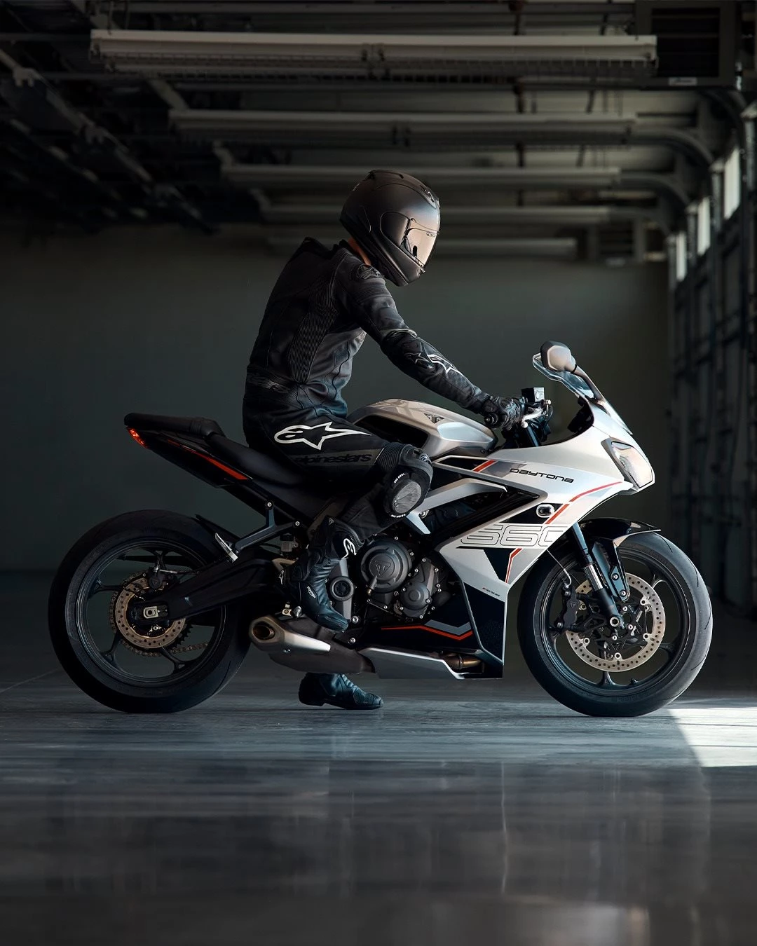 Vorschaubild für Post - Eine Optik, die alle Blick auf sich zieht: Die neue Daytona 660 ist jetzt bei uns bestellbar! 

Wie wär's mit einer Probefahrt? 
#triumph #triumphmotorcycles #daytona660