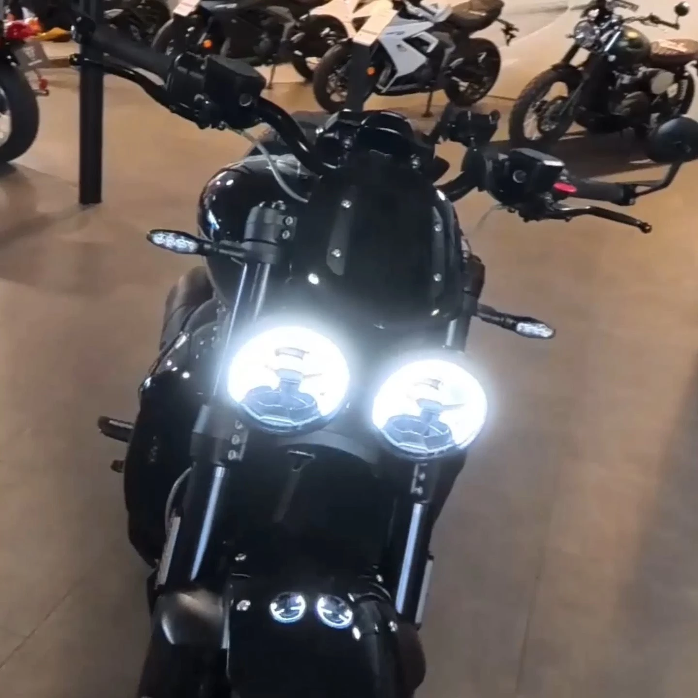 Vorschaubild für Post - *Einladung zum Kurvenausklang* - Diesen Samstag den 20.09. - ab 10 Uhr - KOMMT VORBEI - Euer Triumph TEAM Düsseldorf😊👍

#duesseldorf #einladung #triumph #probefahren #schvarzkaffee #tagderoffenentür #freiheitaufzweirädern #motorradliebe