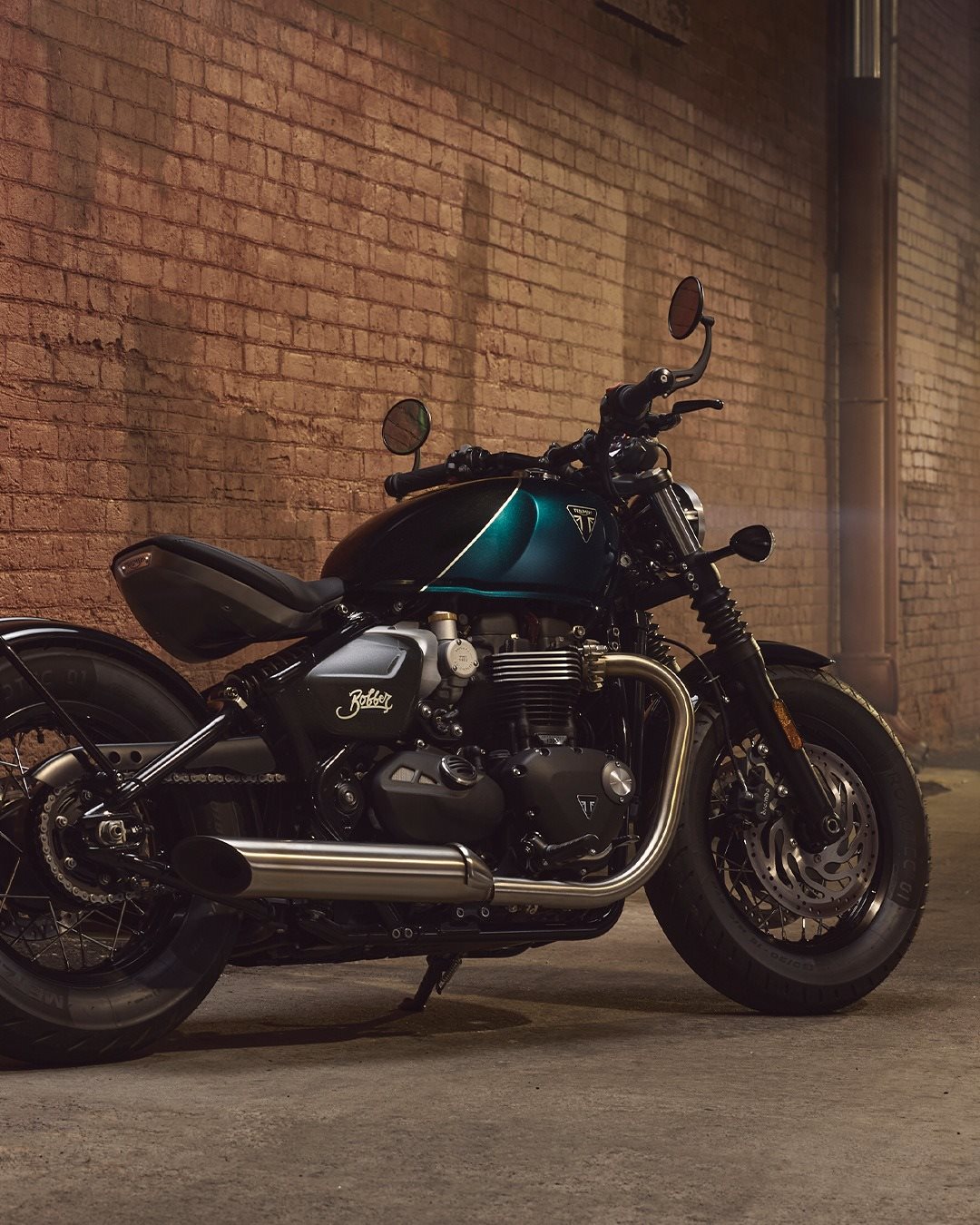 Vorschaubild für Post - Manche Bikes lassen einen so schnell nicht mehr los - die Bonneville Bobber ist auf jeden Fall eines davon. 👌
Jetzt bei uns bestellbar!

#triumph #triumphmotorcycles #bonneville #bobber