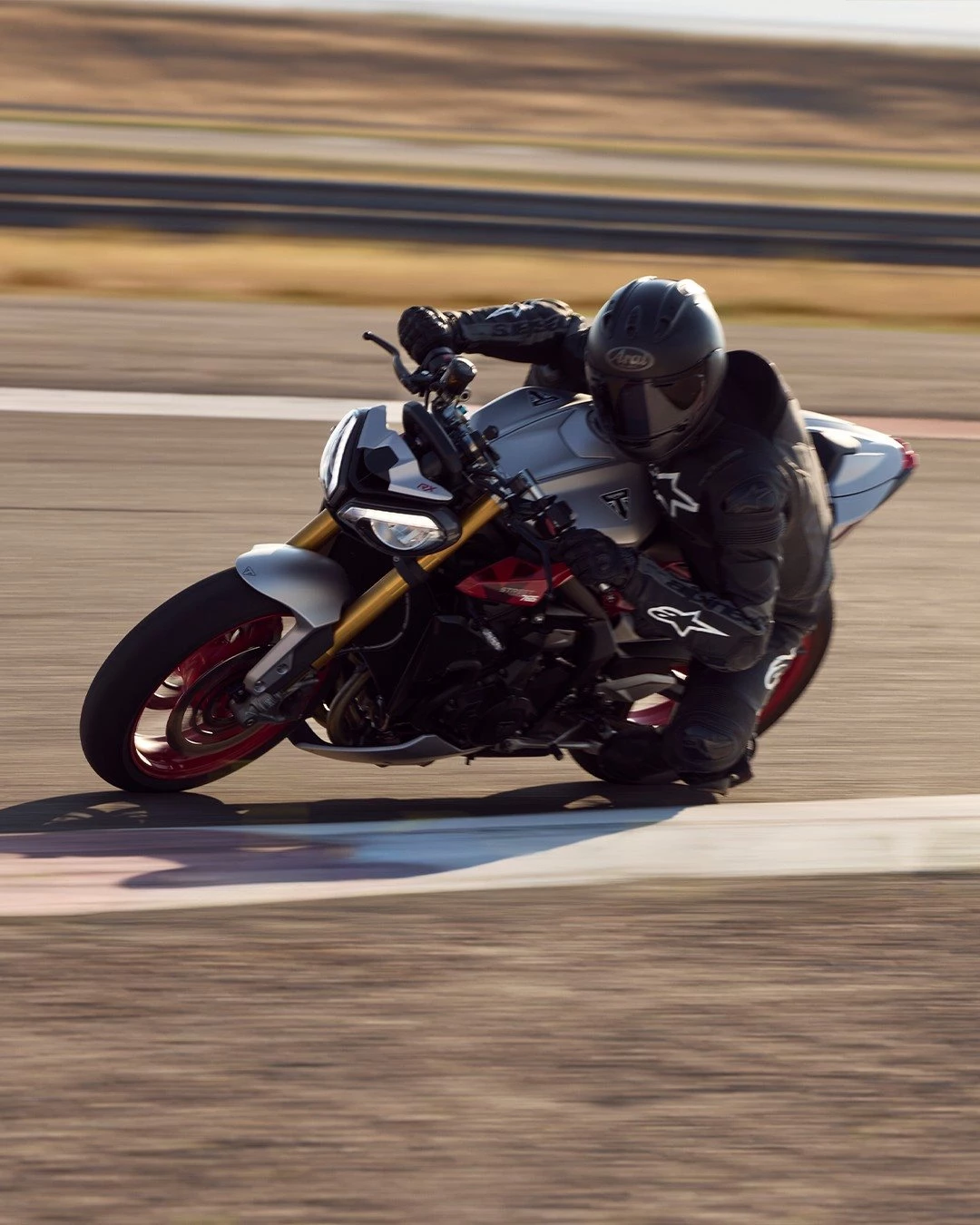 Vorschaubild für Post - Das ultimative Gesamtpaket in einem Motorrad: Die Street Triple 765 RX hat all die rennstreckentaugliche Technik, von der du immer geträumt hast. 

Jetzt bei uns bestellbar!
#triumph #triumphmotorcycles #streettriple