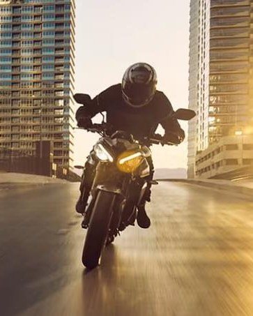 Vorschaubild für Post - Vom weiterentwickelten Moto2-Rennmotor angetrieben steht die Triumph Street Triple 765 R für erstklassige Performance, Funktionalität und Technik, während die Street Triple 765 RS mit der bislang hochwertigsten Ausstattung bei Bremsen und Technik sowie einem messerscharfen Handling auf Top-Niveau neue Performance-Maßstäbe im Bereich der Naked-Sportbikes setzt.

Sichere dir bis zum 31.03.2026 einen Kundenvorteil in Höhe von 765 Euro auf die Street Triple.

#triumphgermany #triumphofficial #triumphmotorcycles #triumphstreettriple765r #triumphstreettriple765rs #fortheride #triumphbadkreuznach #badkreuznach