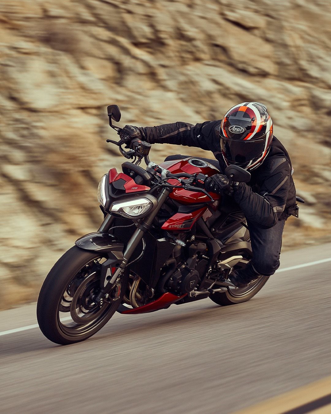 Vorschaubild für Post - Du bist noch unschlüssig, ob die Street Triple 765 RS oder die RX besser zu dir passt?

Lerne DEN Maßstab der Naked Sportbikes live bei einer Probefahrt kennen! 🔥

#triumph #triumphmotorcycles #streettriple765