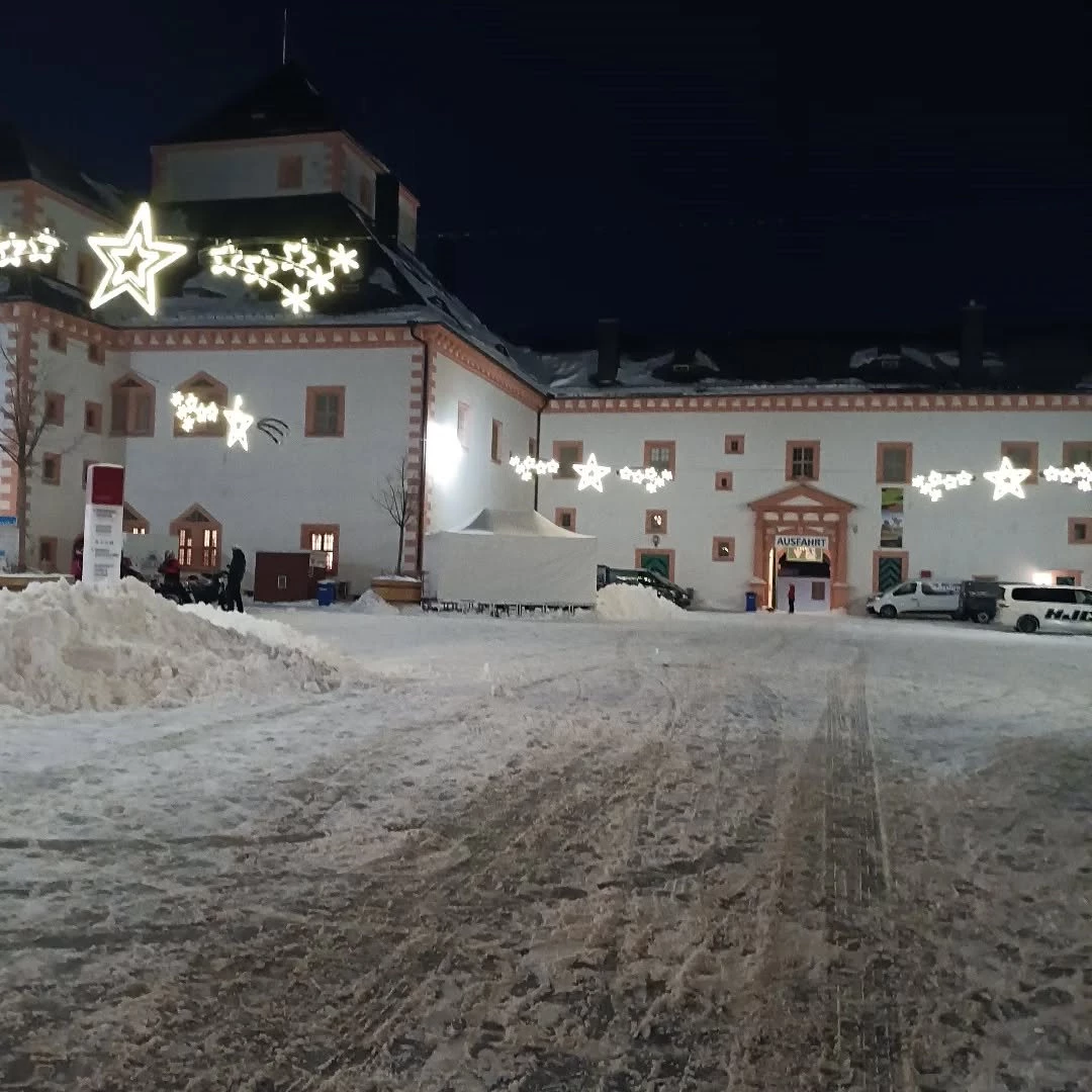 Vorschaubild für Post - Wir erwarten euch mit einigen neuen Triumph Modellen morgen zum Winterfreffen auf Schloß Augustusburg.

#Triumphchemnitz 
#triumphteamchemnitz 
#triumphgermany 
#triumphmotorcycles 
#fortheride