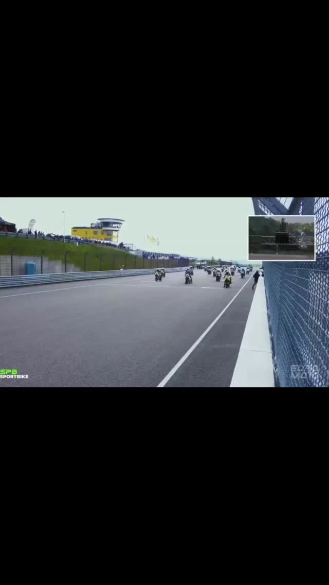 Vorschaubild für Post - Was mit einer Triumph Daytona 660 so möglich ist...
2 x Podium im 1. Lauf bei der Euro Moto Sport Bike gestern am Sachsenring für das von uns unterstütze Team Freudenberg. Heute Nachmittag Lauf 2 am Sachsenring. 
Zum Muttertag haben die Muttis freien Eintritt.
#triumphteamchemnitz #triumphchemnitz #triumphgermany