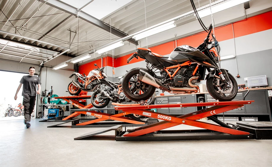 Zweiradmechatroniker/in (m/w/d) Bild 8: Zweiradmechatroniker/in (m/w/d)