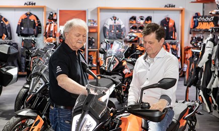 Verkäufer für Motorräder   M/W/D