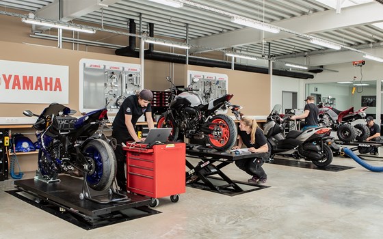 Zweiradmechatroniker für Motorräder   M/W/D - Bild 1