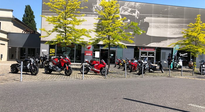 Motorradverkäufer