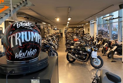 VERKÄUFER GEBRAUCHTE  UND NEUE MOTORRÄDER (m/w/d) 