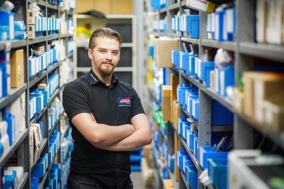 Teiledienstmitarbeiter/in (m/w/d) Teiledienstmitarbeiter/in (m/w/d)