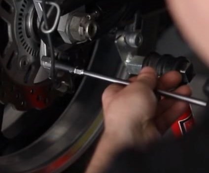 Zweiradmechatroniker/in (m/w/d) Voll- od. Teilzeit - Bild 1