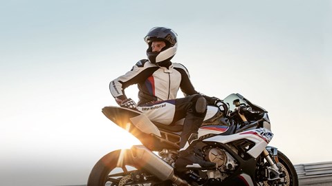 Verkäufer/in (m/w/d) für Motorräder und Roller