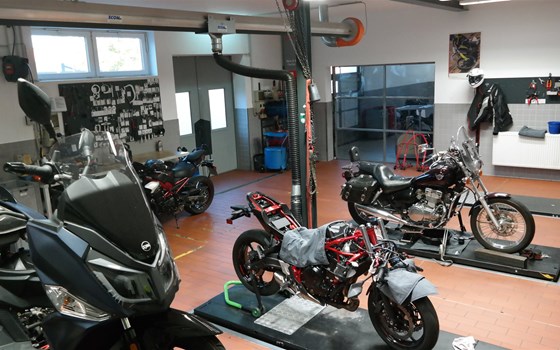 Kaufmännischer Angestellter Motorrad (m/w/d) - Bild 4