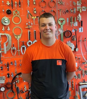 Mitarbeiterbild Jonas Blumberg