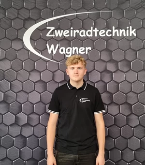 Jonas Schüttenberg Mitarbeiterbild Jonas Schüttenberg