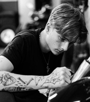 Mitarbeiterbild Tobias Scharrer