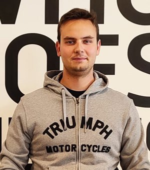 Foto del personal Santiago Arias