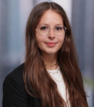 Mitarbeiterbild Lena Schiller