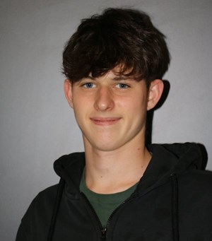 Mitarbeiterbild Julian Berjak