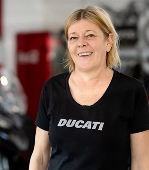 Uta Warmuth Mitarbeiterbild Uta Warmuth