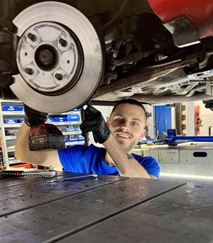 Mitarbeiterbild Noah Mayer