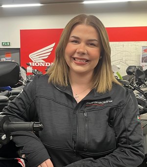 Mitarbeiterbild Fionne Zussner