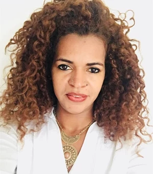 Roberta Alves Mitarbeiterbild Roberta Alves