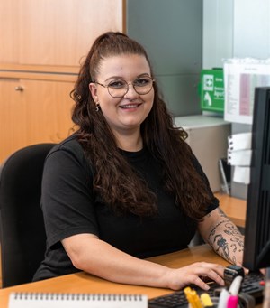 Mitarbeiterbild Tina 