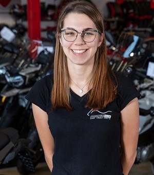 Mitarbeiterbild Jasmin Wutti