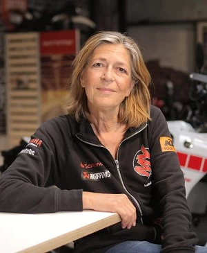 Isabell  John Mitarbeiterbild Isabell  John