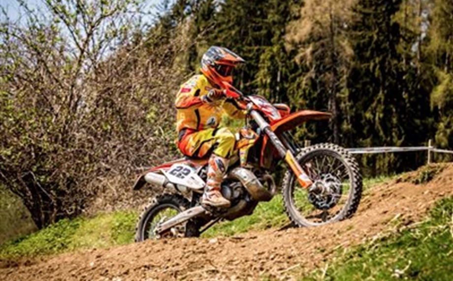 Sieg und Tagesbestzeit für Martin Ortner beim ÖEC Auftaktrennen in Guttaring! Marvin Rankl mit starker Leistung auf Platz 4 in der Rookie Klasse! Bild 1: Sieg und Tagesbestzeit für Martin Ortner beim ÖEC Auftaktrennen in Guttaring! Marvin Rankl mit starker Leistung auf Platz 4 in der Rookie Klasse!